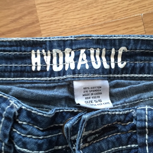 Capris - Picture 3 of 4